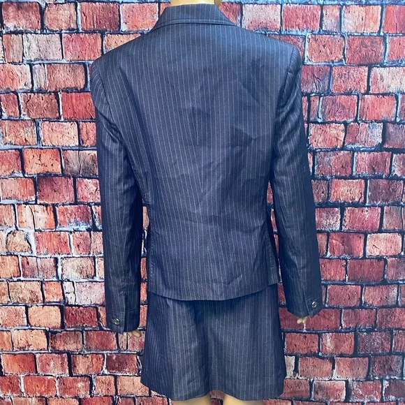 Valerie Stevens‎ Pinstriped 2-Piece Skirt Suit - Picture 10 of 16